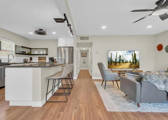 Holiday home The Hidden Gem-5 Mins To U Of A With Hot Tub Tucson