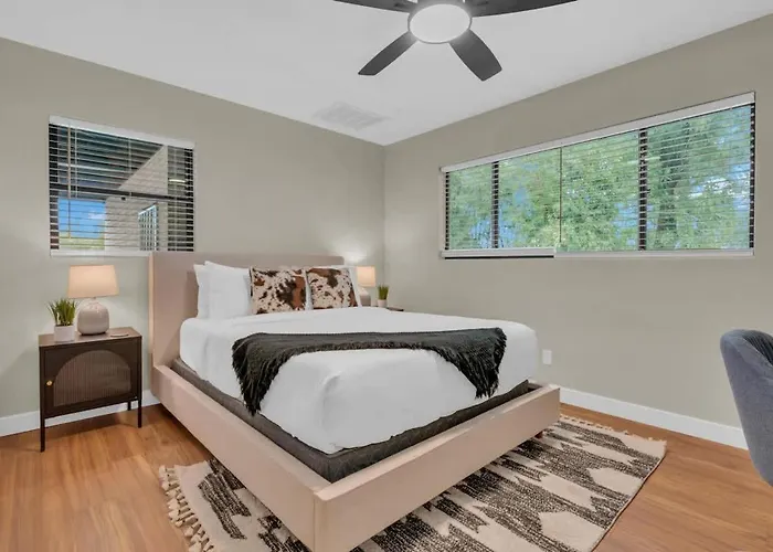 The Hidden Gem-5 Mins To U Of A With Hot Tub Holiday home Tucson