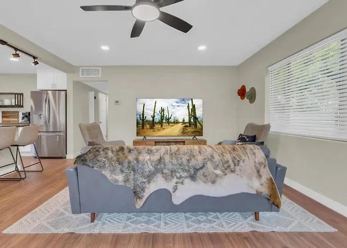 Holiday home The Hidden Gem-5 Mins To U Of A With Hot Tub Tucson
